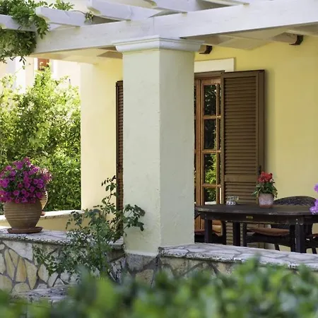 Miltiadis Spiti Miltiadis Aparthotel 2*